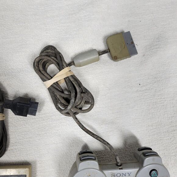 PS1 & NES Video Game Controllers Nintendo Retro Console Gaming Playstation Games - Picture 4 of 13